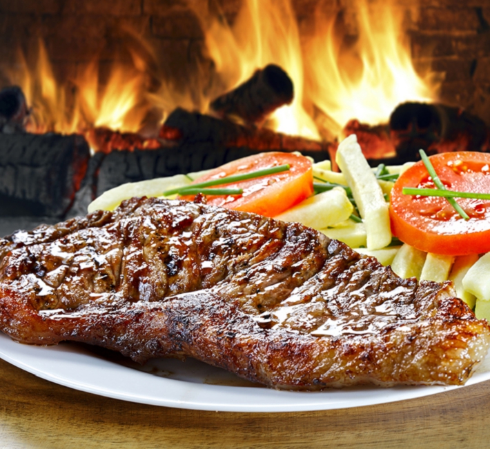 ステーキ（野菜添え）の写真